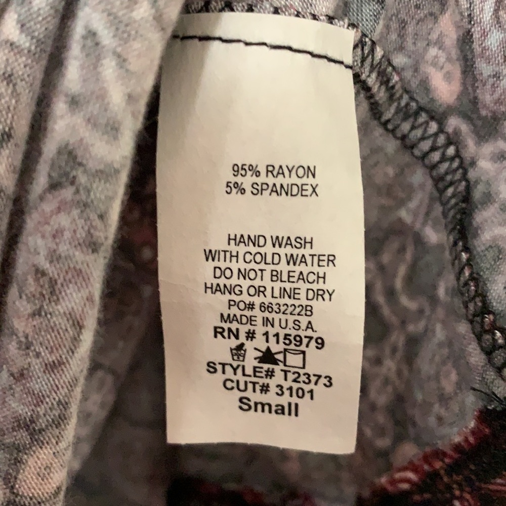 Full Tilt Cold Shoulder Top ~ Euc - image 5